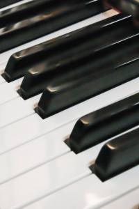 Piano student photographer